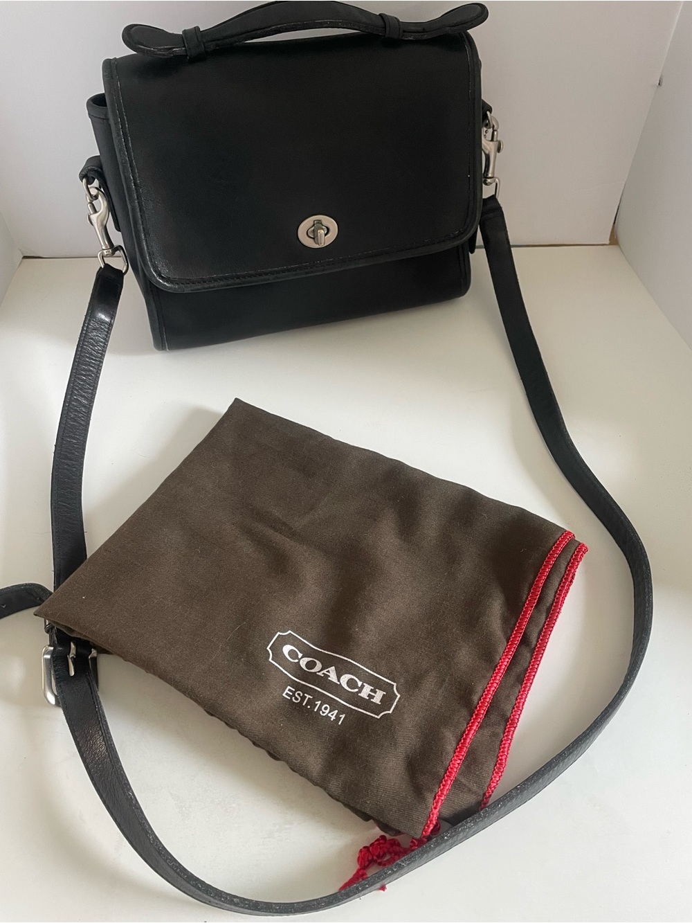 Vintage Coach Black Leather Court Bag (9870) with Silver Turnlock